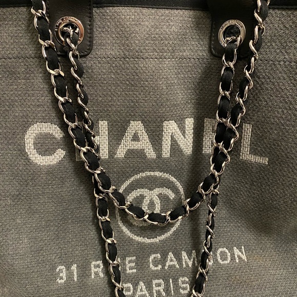 Authentic Chanel Deauville big tote - Picture 12 of 16